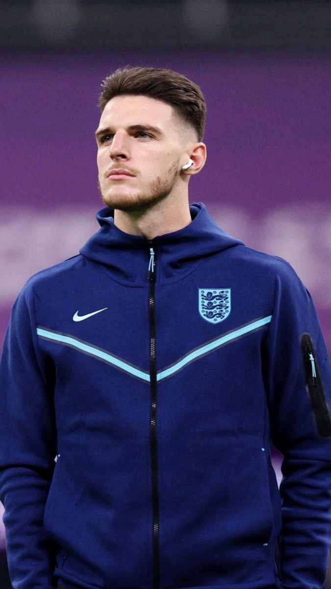Top 15 best defensive midfielders in the world this season (2025)
