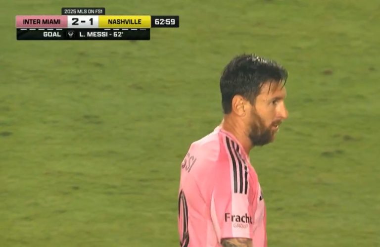 Watch:A crazy goalkeeper tried to mock and toy with the legend Messi