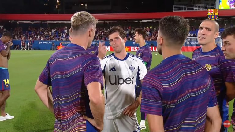 Watch: Camp Nou Turns into a Theatre of Emotion